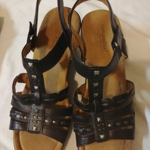 Natural Soul Black Wedge Sandals